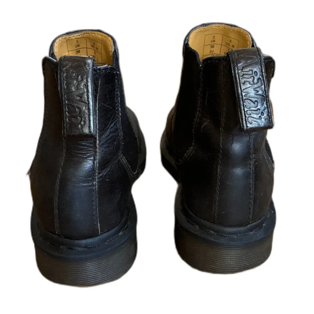 Dr. Martens Black Leather Pull On Chelsea Boots Shoes  Women's Size 5
